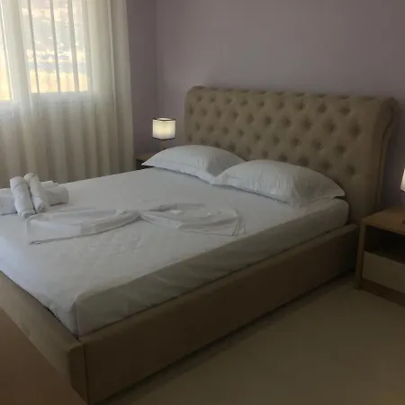 Linda's Vlorë